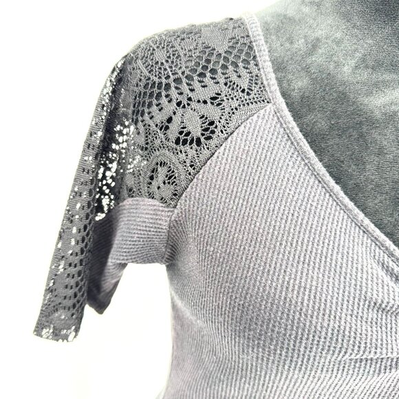 Bongo Y2K Waffle Knit Babydoll‎ Top Womens M Lace V Neck Button Thermal Henley - Picture 3 of 7